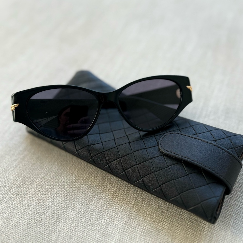 Bottega Veneta Sunglasses (BV1002S)